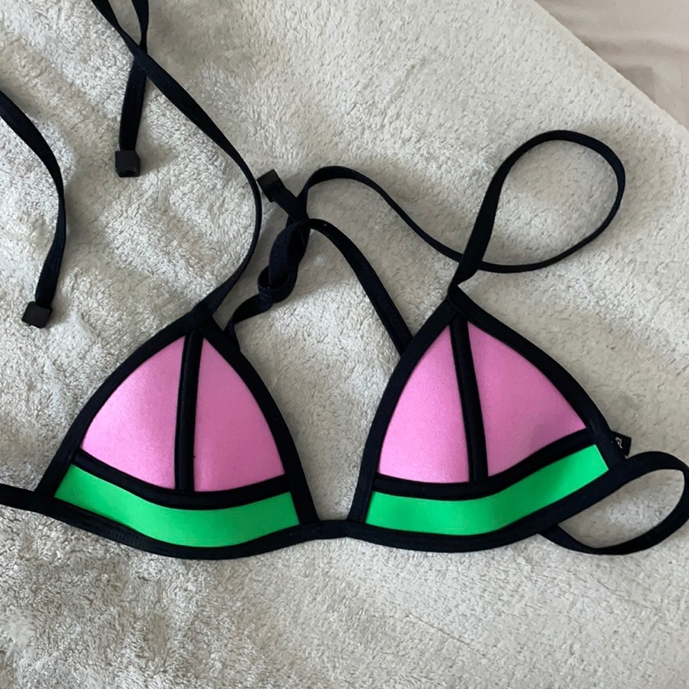Triangl bathing suit top XS